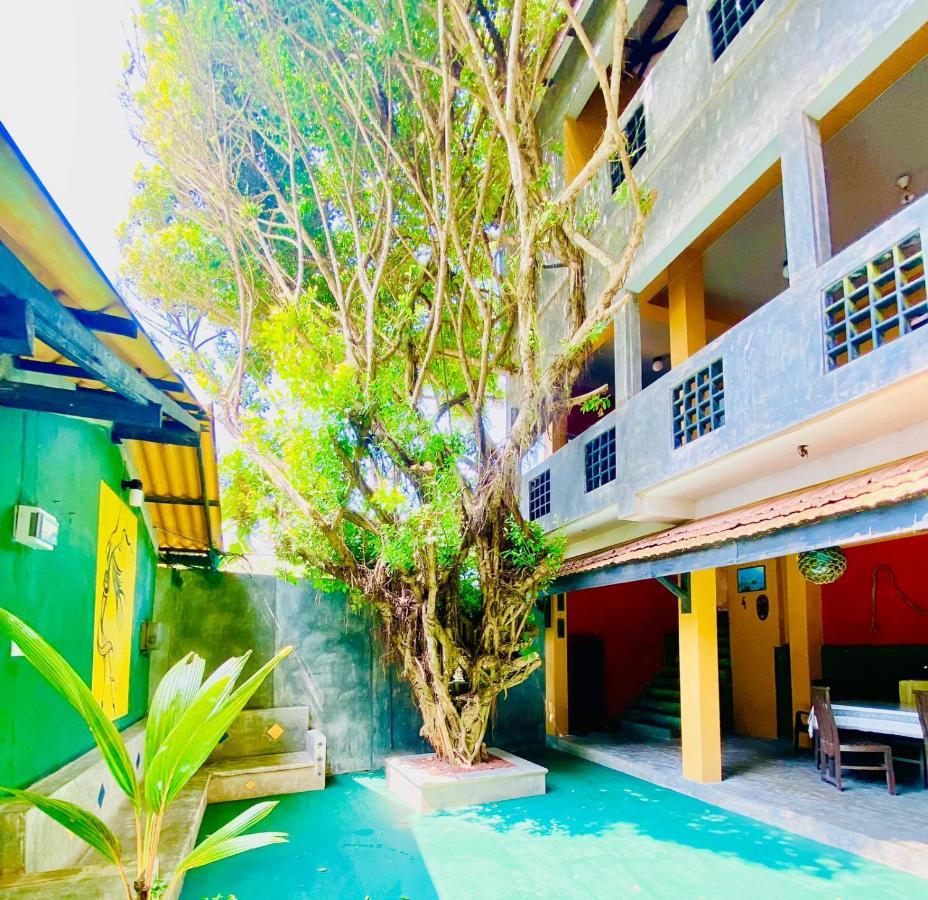 Praneeth Guest House Mirissa Exterior foto